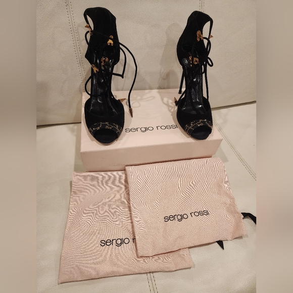 Sergio Rossi super luxurious laces up sandals, made from suede outside, leather - Picture 10 of 13